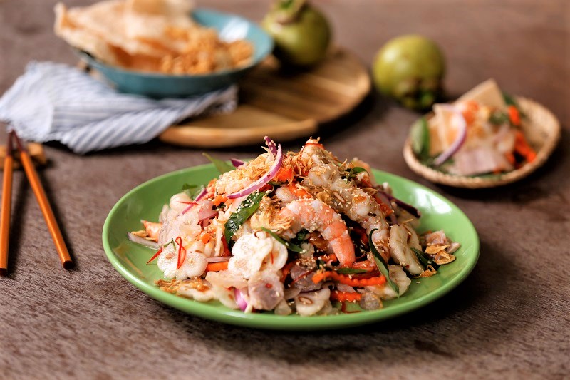 Gỏi ngó lục bình tôm thịt đặc sản Bình Dương Món ăn truyền thống đậm đà hương vị miền Nam